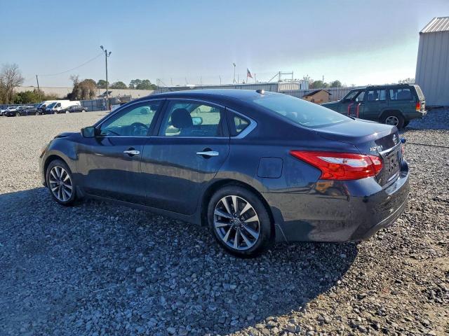 Nissan Altima 2.5 Image 4