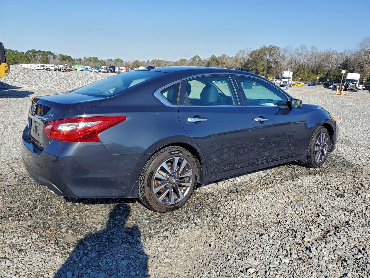 Nissan Altima 2.5 Image 3