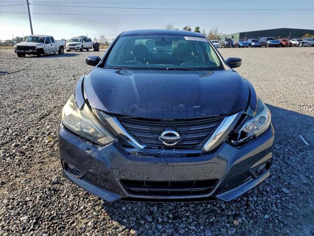 Nissan Altima 2.5 Image 6