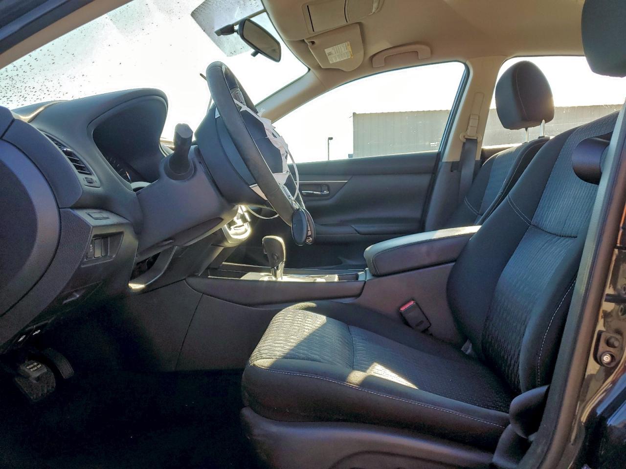 Nissan Altima 2.5 Image 11