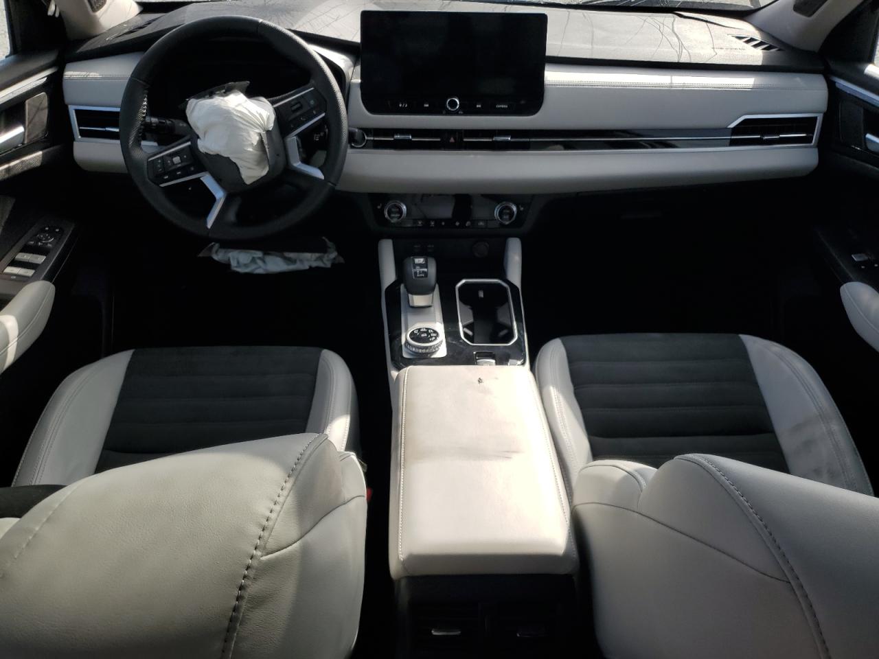 Mitsubishi Outlander Se Image 2