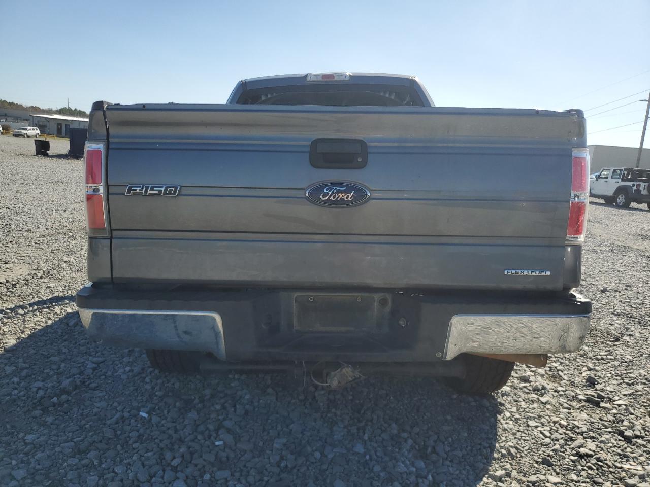 Ford F-150 Super Cab Image 4