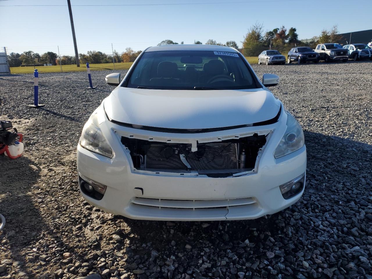 Nissan Altima 2.5 Image 3