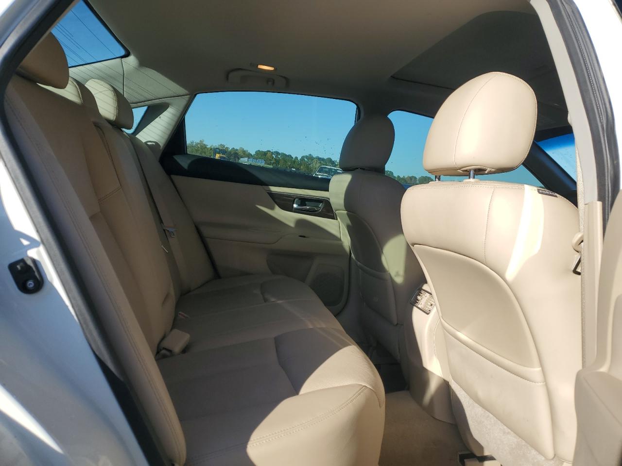 Nissan Altima 2.5 Image 12