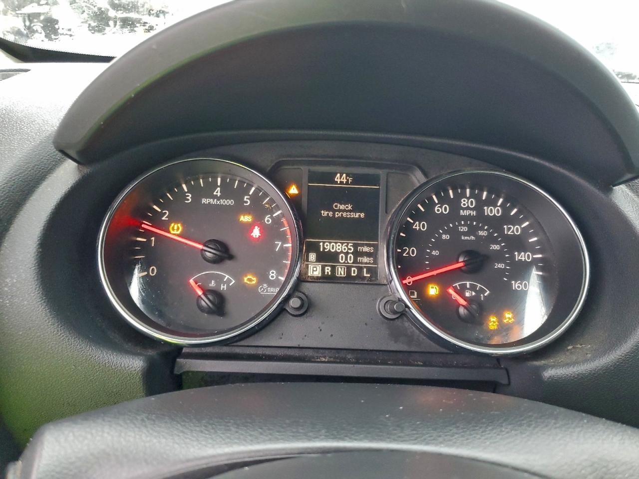 Nissan Rogue S Image 4