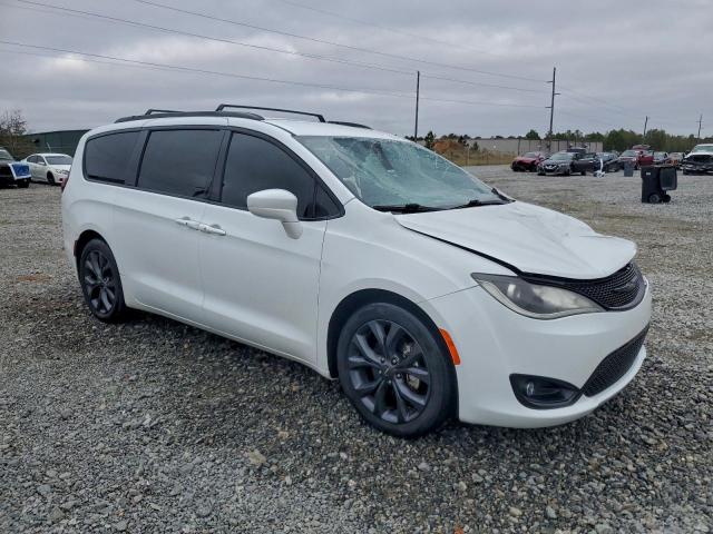 Chrysler Pacifica Touring L Image 11