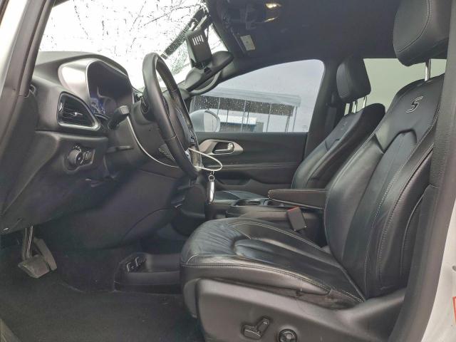 Chrysler Pacifica Touring L Image 5