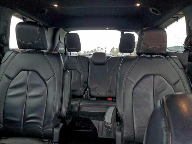 Chrysler Pacifica Touring L Image 9