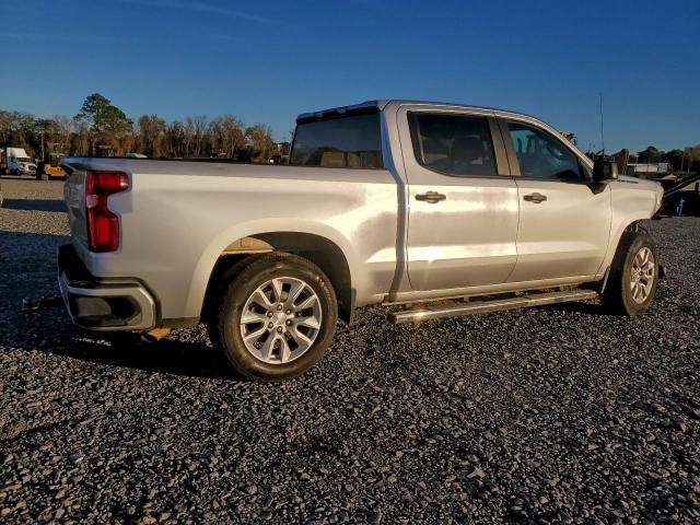 Chevrolet Silverado C1500 Custom Image 9