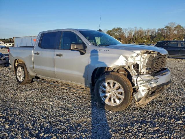 Chevrolet Silverado C1500 Custom Image 2
