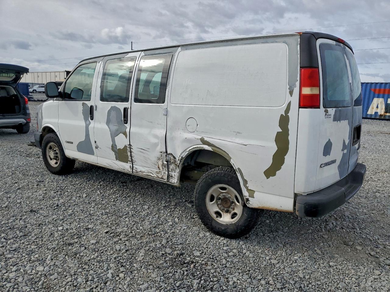 Chevrolet Express Image 12