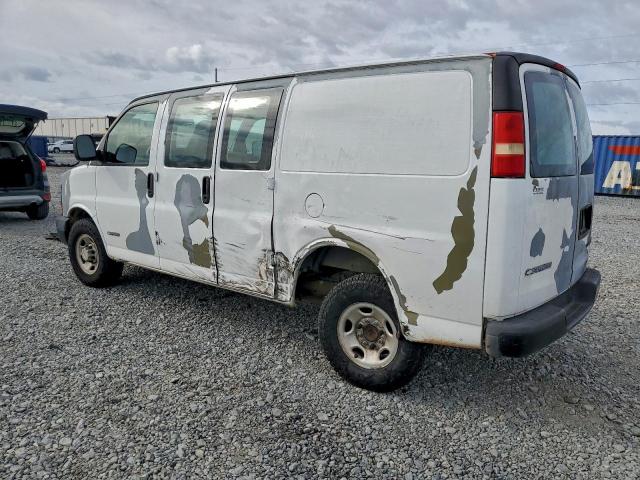 Chevrolet Express Image 12