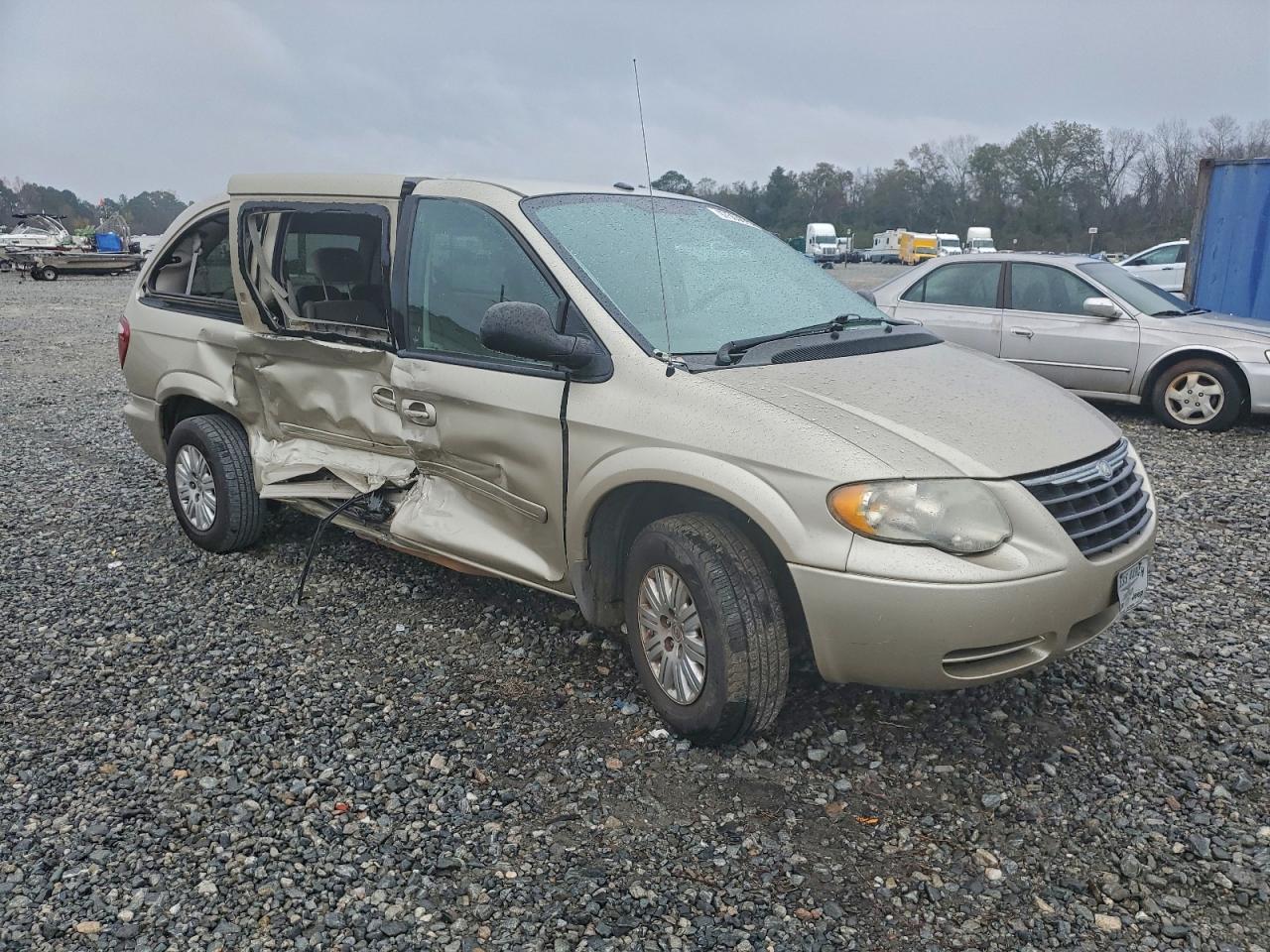 Chrysler Minivan Lx Image 4