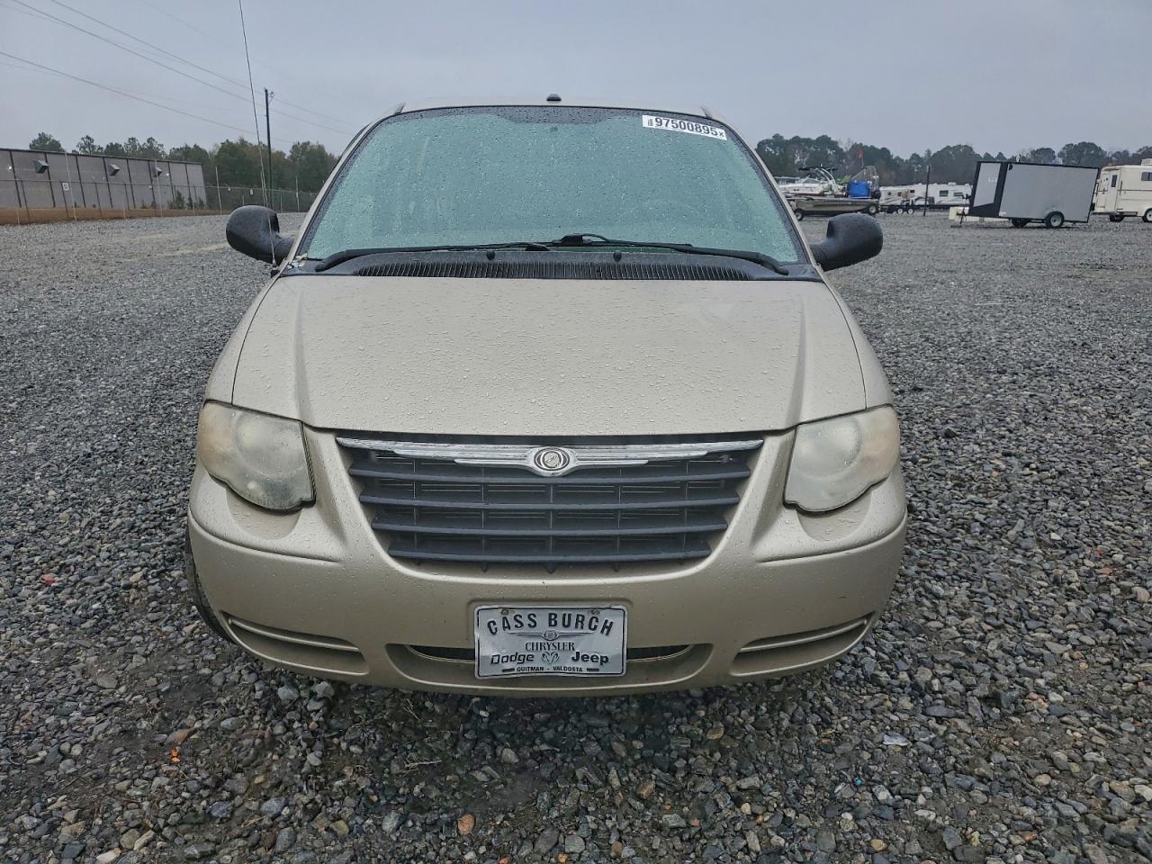 Chrysler Minivan Lx Image 7