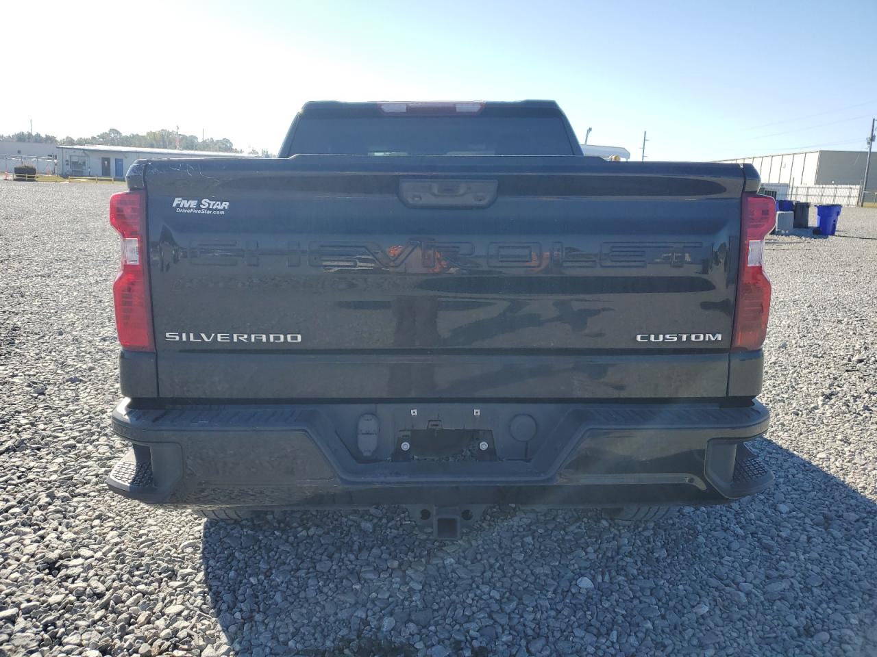 Chevrolet Silverado C1500 Custom Image 3