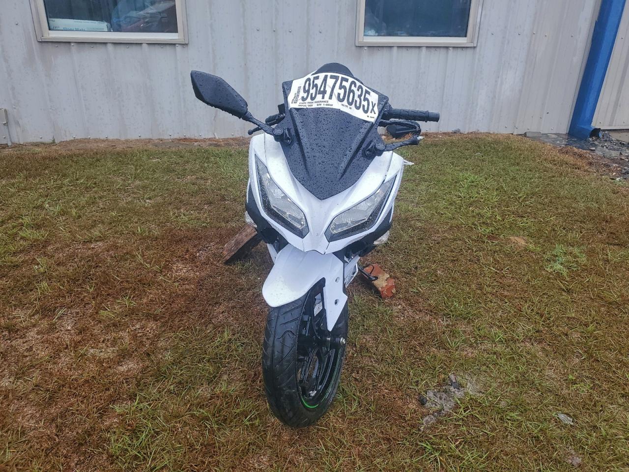 Kawasaki Ex A Image 8