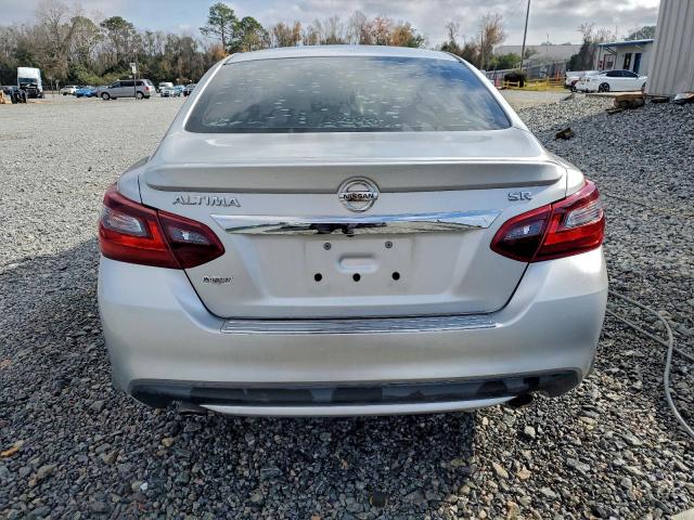 Nissan Altima 2.5 Image 3