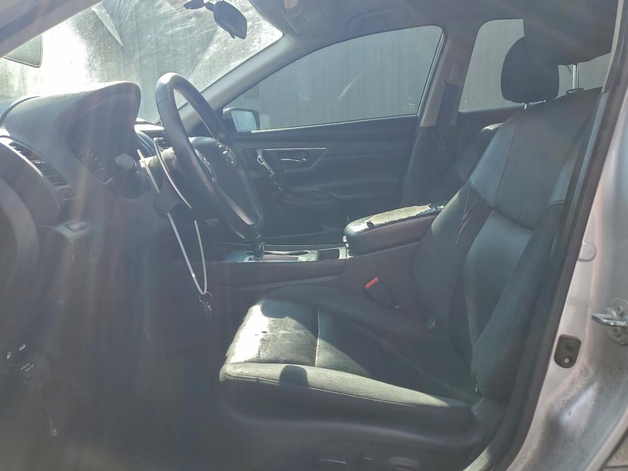 Nissan Altima 2.5 Image 13