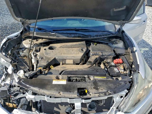 Nissan Altima 2.5 Image 8