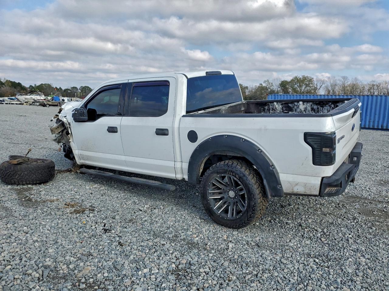 Ford F-150 Supercrew Image 5