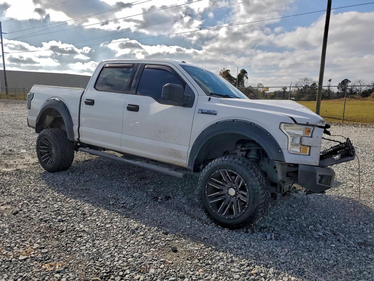 Ford F-150 Supercrew Image 2