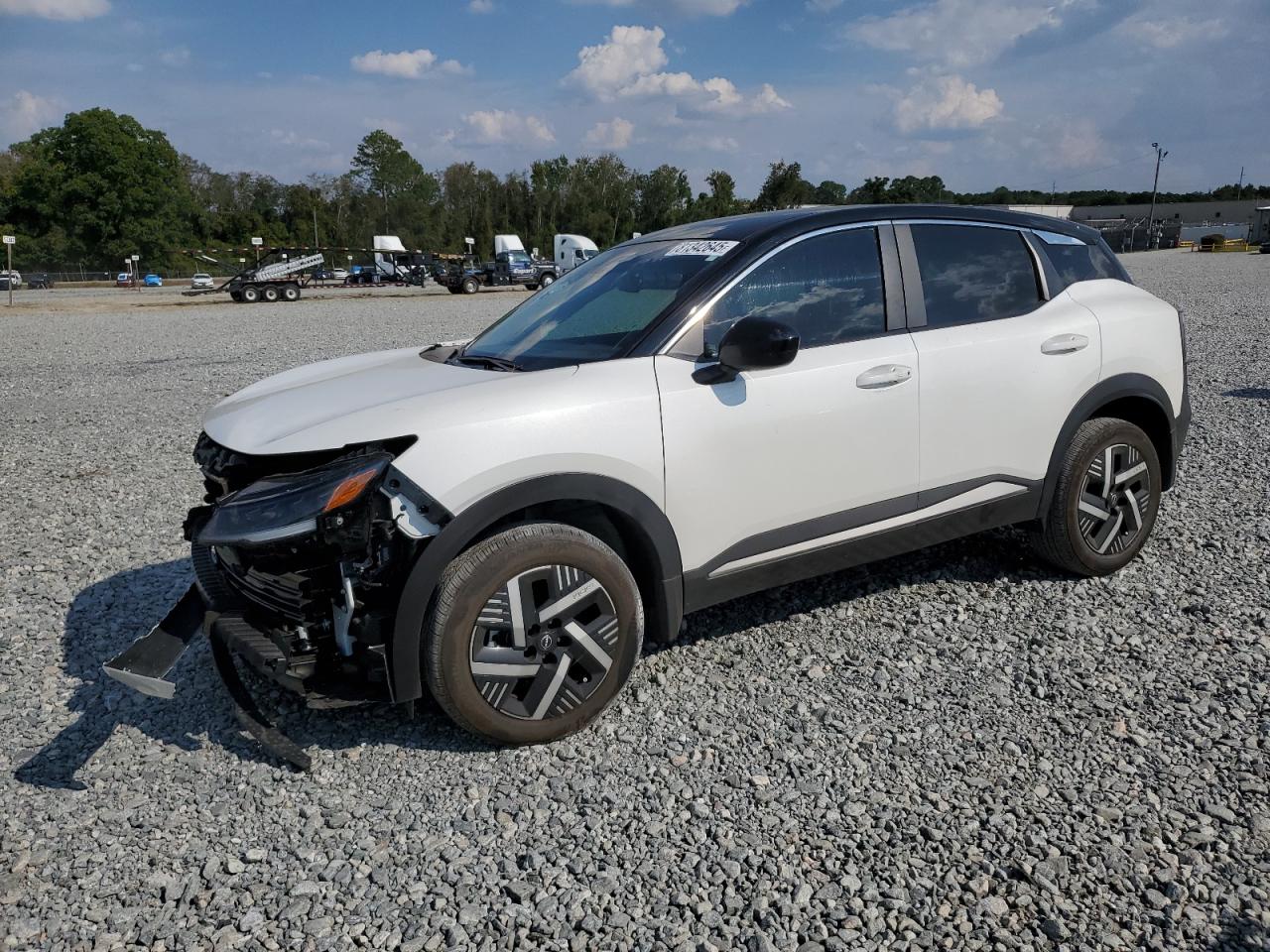 Nissan Kicks Sv Image 1