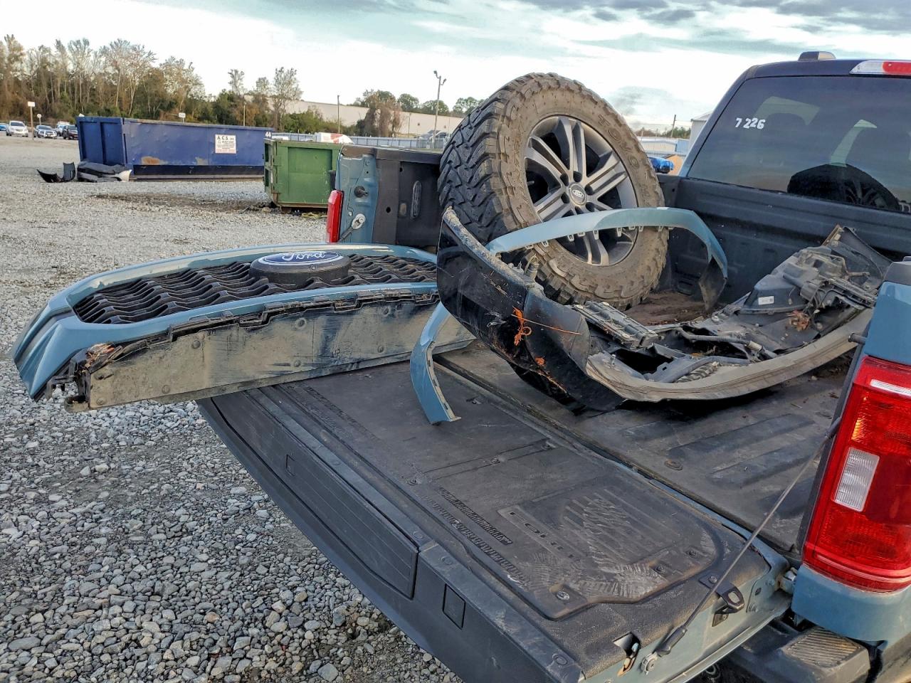 Ford F-150 Supercrew Image 12