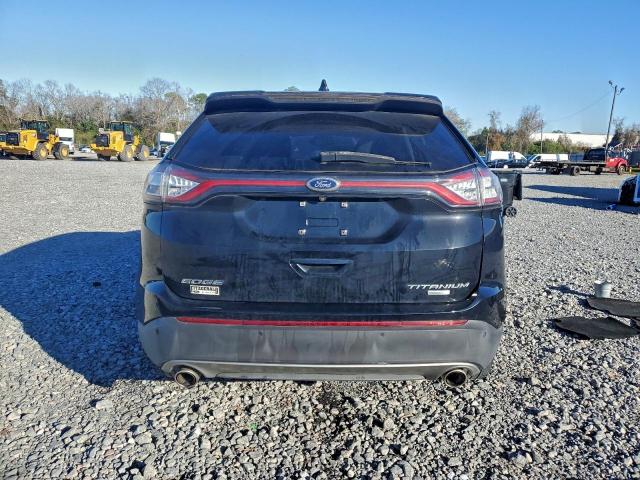 Ford Edge Titanium Image 3
