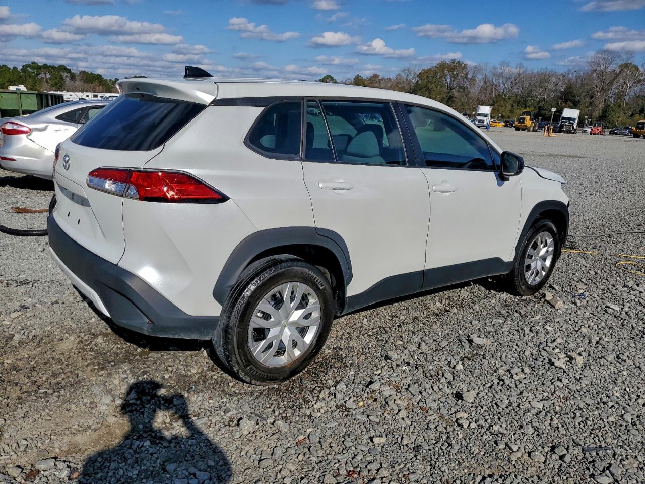 Toyota Corolla L Image 3