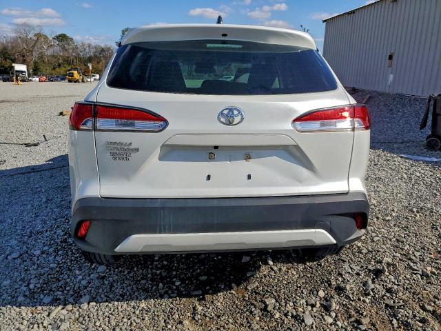 Toyota Corolla L Image 2