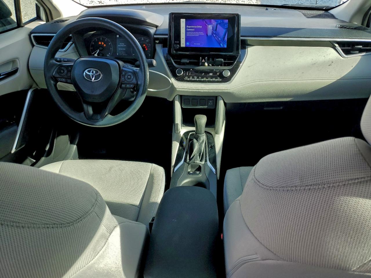 Toyota Corolla L Image 7