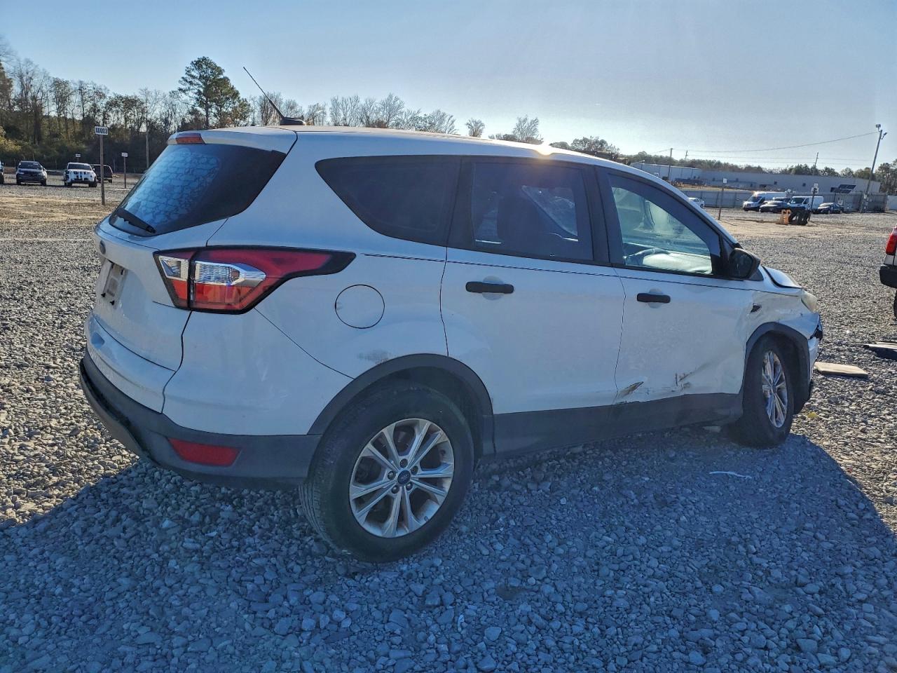 Ford Escape S Image 8