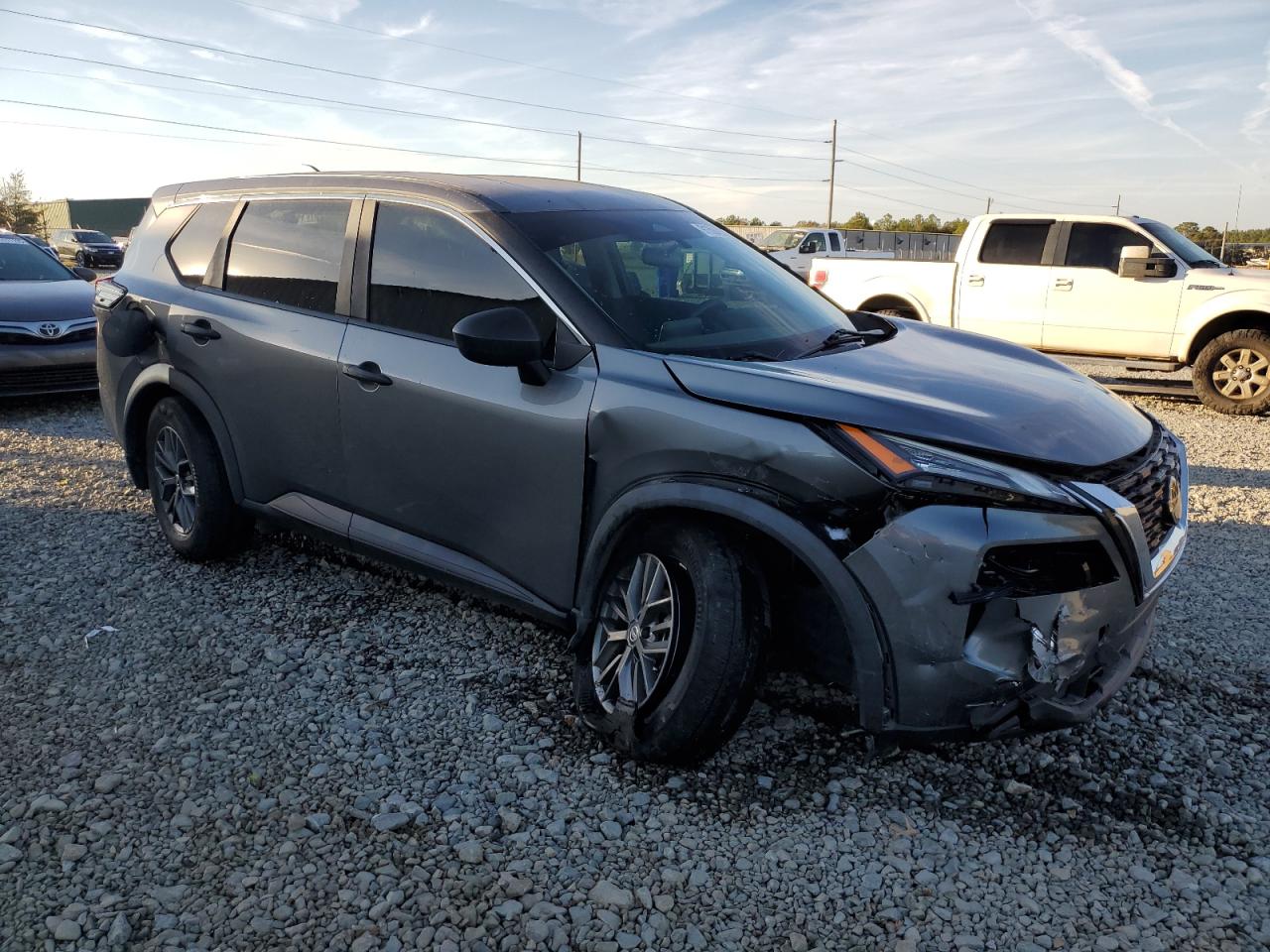 Nissan Rogue S Image 9