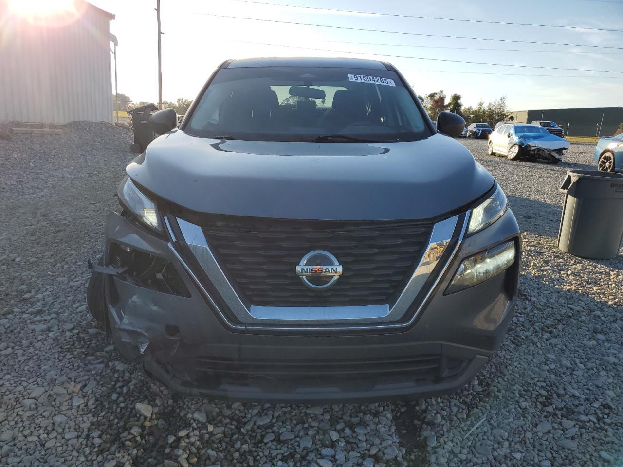 Nissan Rogue S Image 2