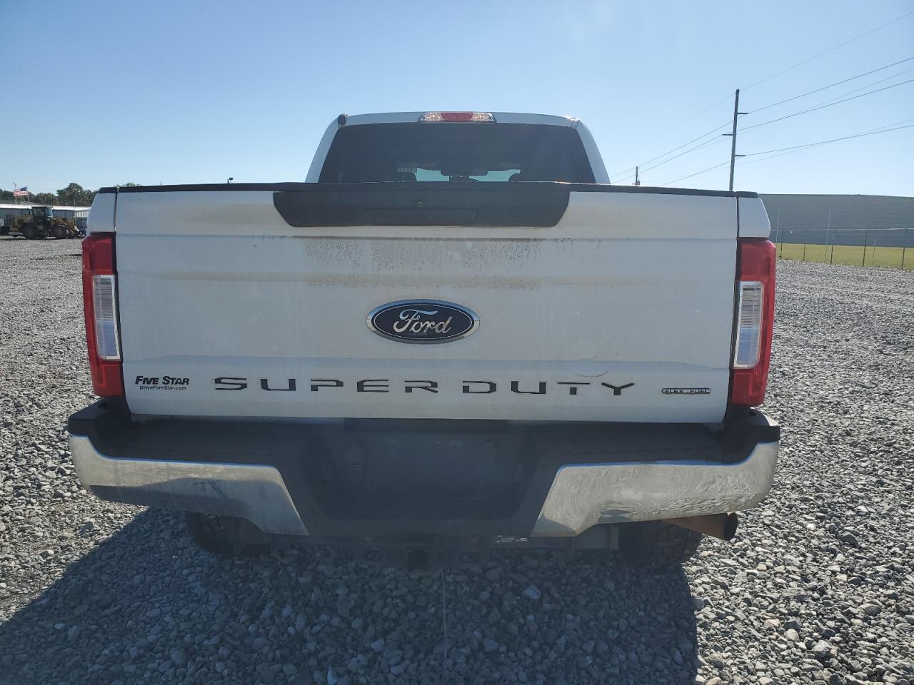 Ford F-250 Super Duty Image 3