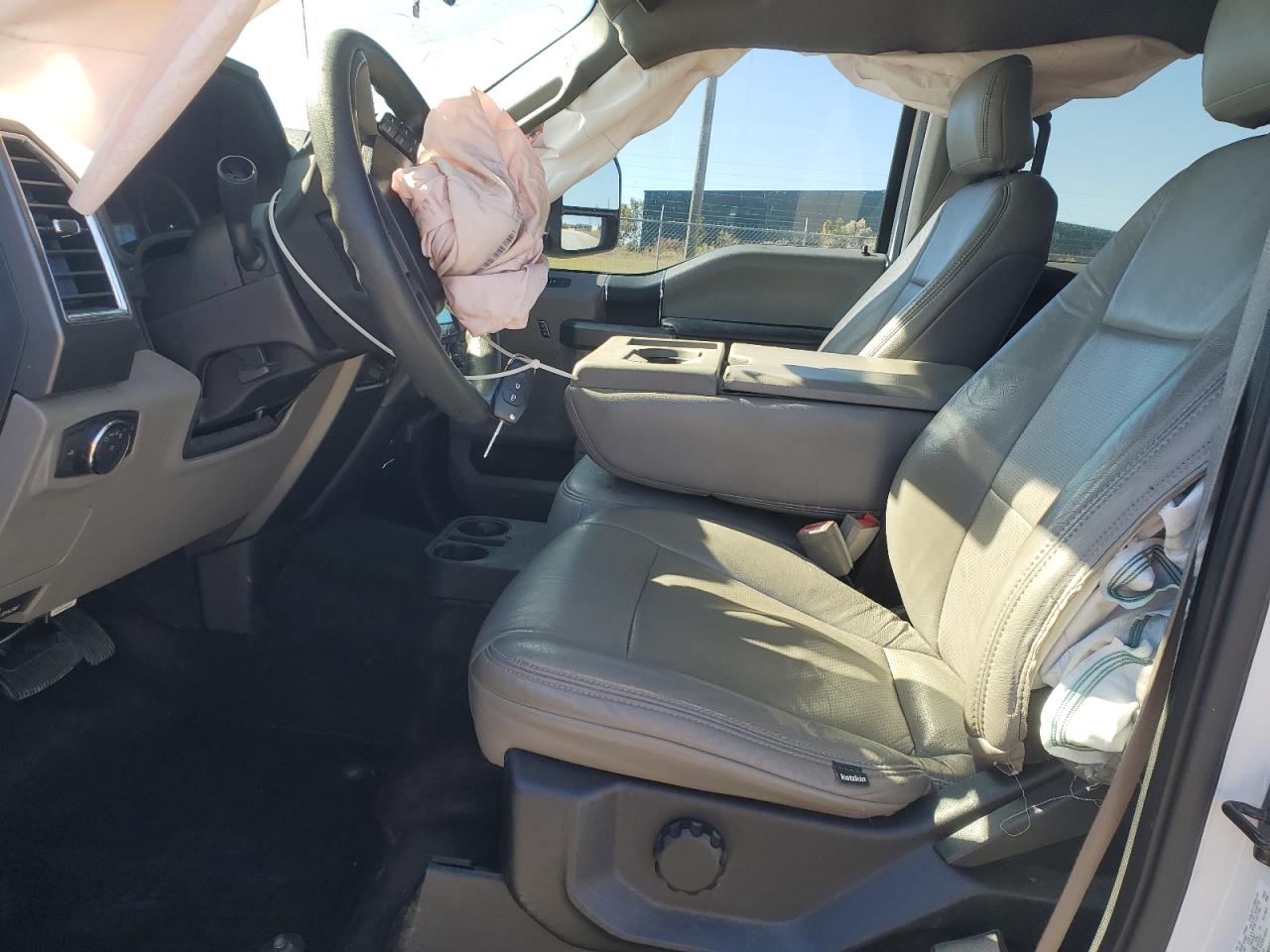 Ford F-250 Super Duty Image 2