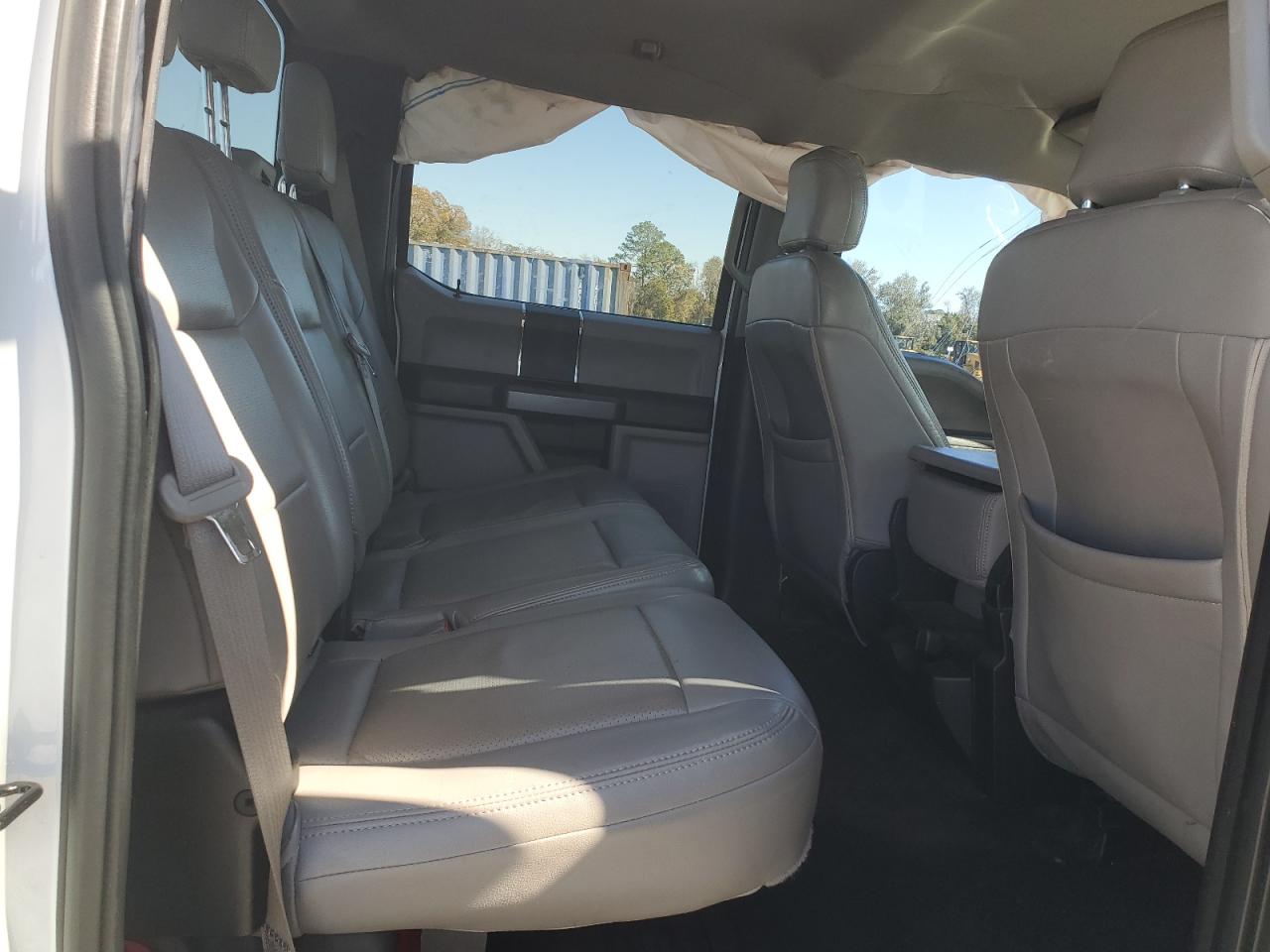 Ford F-250 Super Duty Image 4