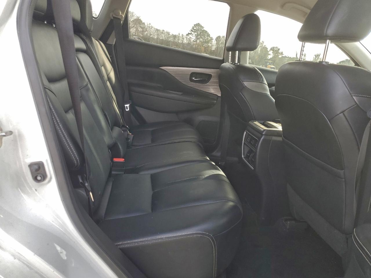 Nissan Murano S Image 10