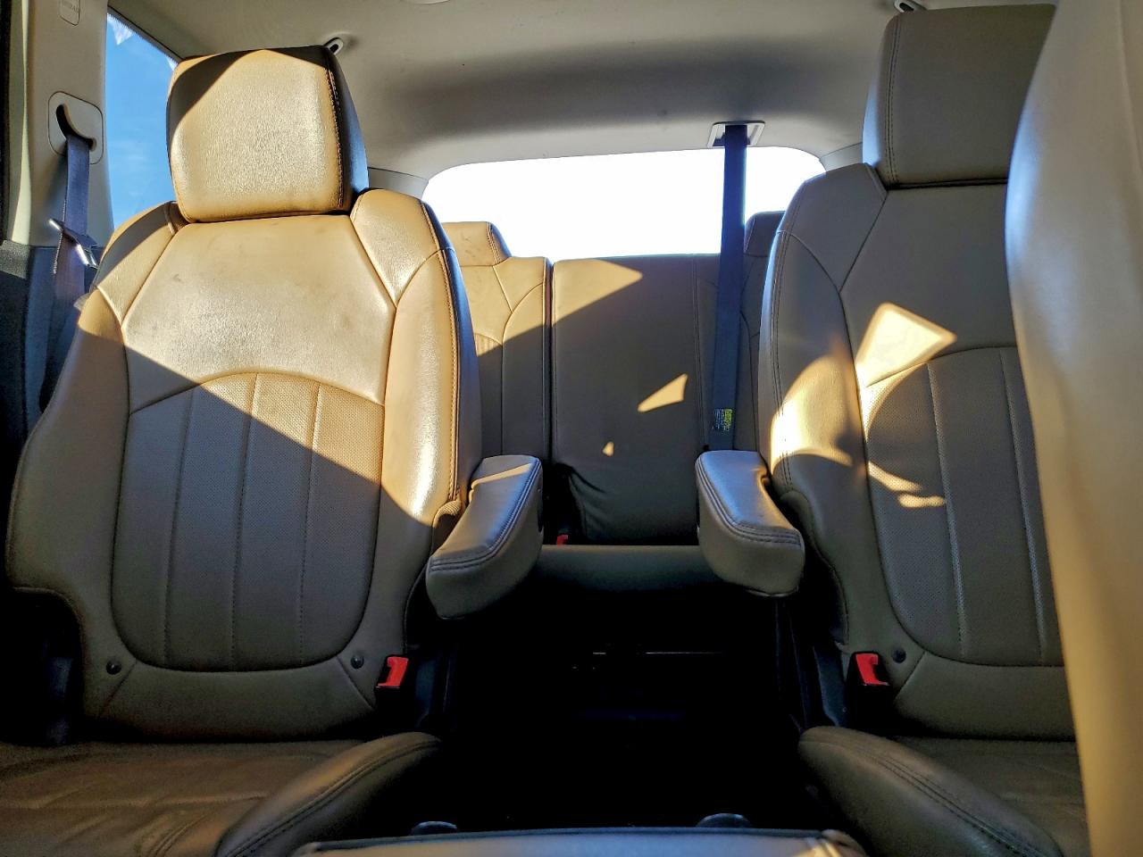 Buick Enclave Image 5