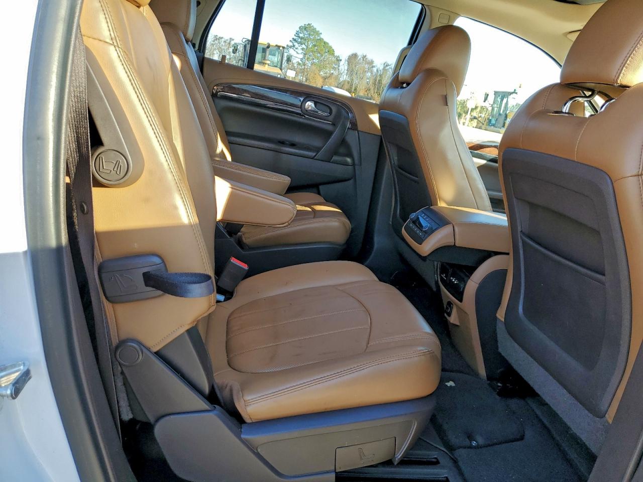 Buick Enclave Image 7
