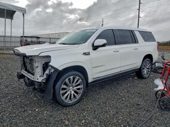  Salvage GMC Yukon