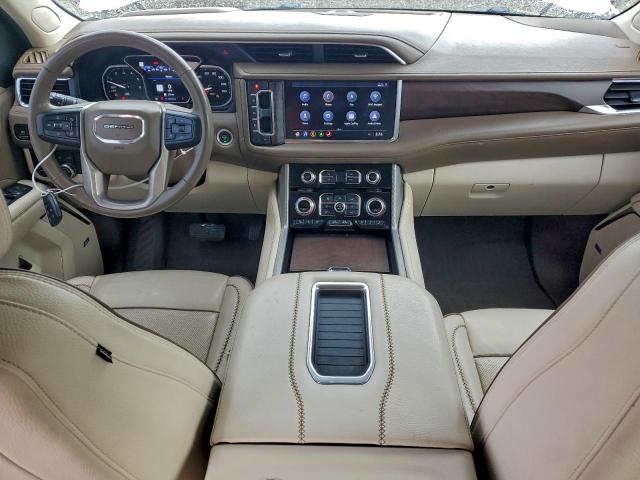 GMC Yukon Denali Image 8