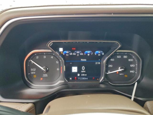 GMC Yukon Denali Image 3