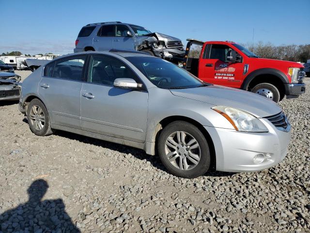 Nissan Altima Base Image 3