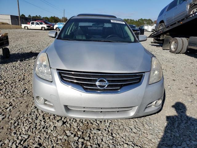Nissan Altima Base Image 5