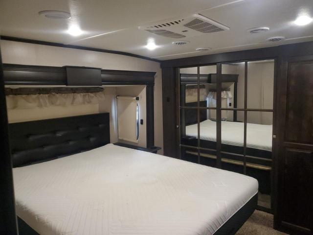 Coachmen Brookstone Image 4