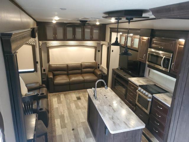 Coachmen Brookstone Image 9
