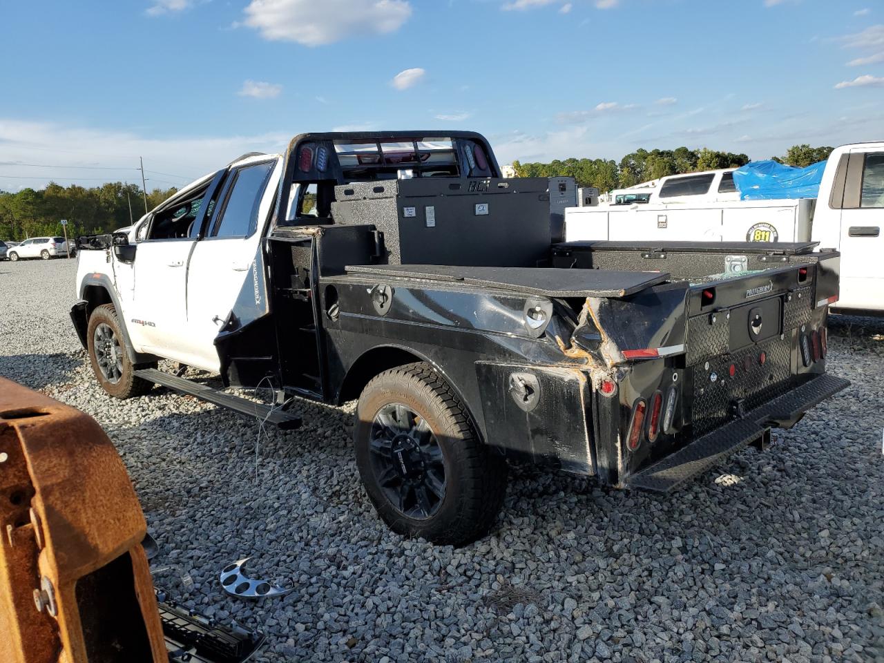 GMC Sierra K2500 At4 Image 9