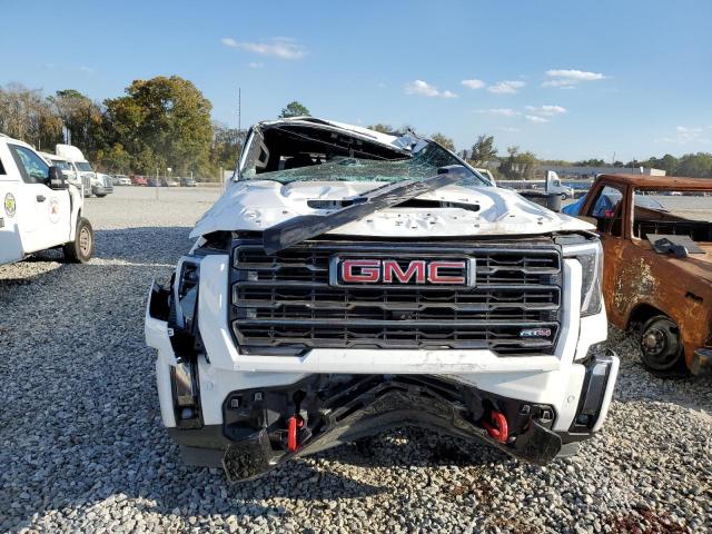 GMC Sierra K2500 At4 Image 12