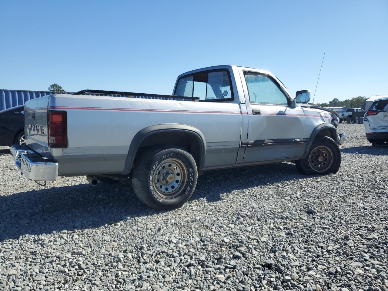 Dodge Dakota Image 12